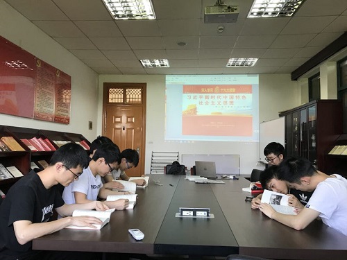5af06ef95e9c2.jpg 活动照片2.jpg