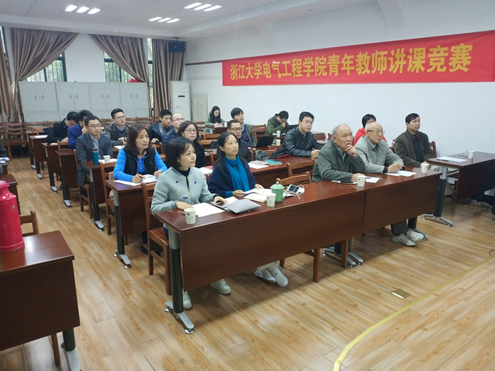 5bf21359cc4c8.jpg 1_副本.jpg