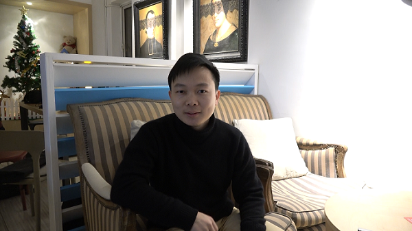 5c7799b08433a.png 照片3-录制祝福视频过程-全讯600cc大白菜官网赴浙江省杭州市“寻根基——院友寻访”寒假社会实践团.png