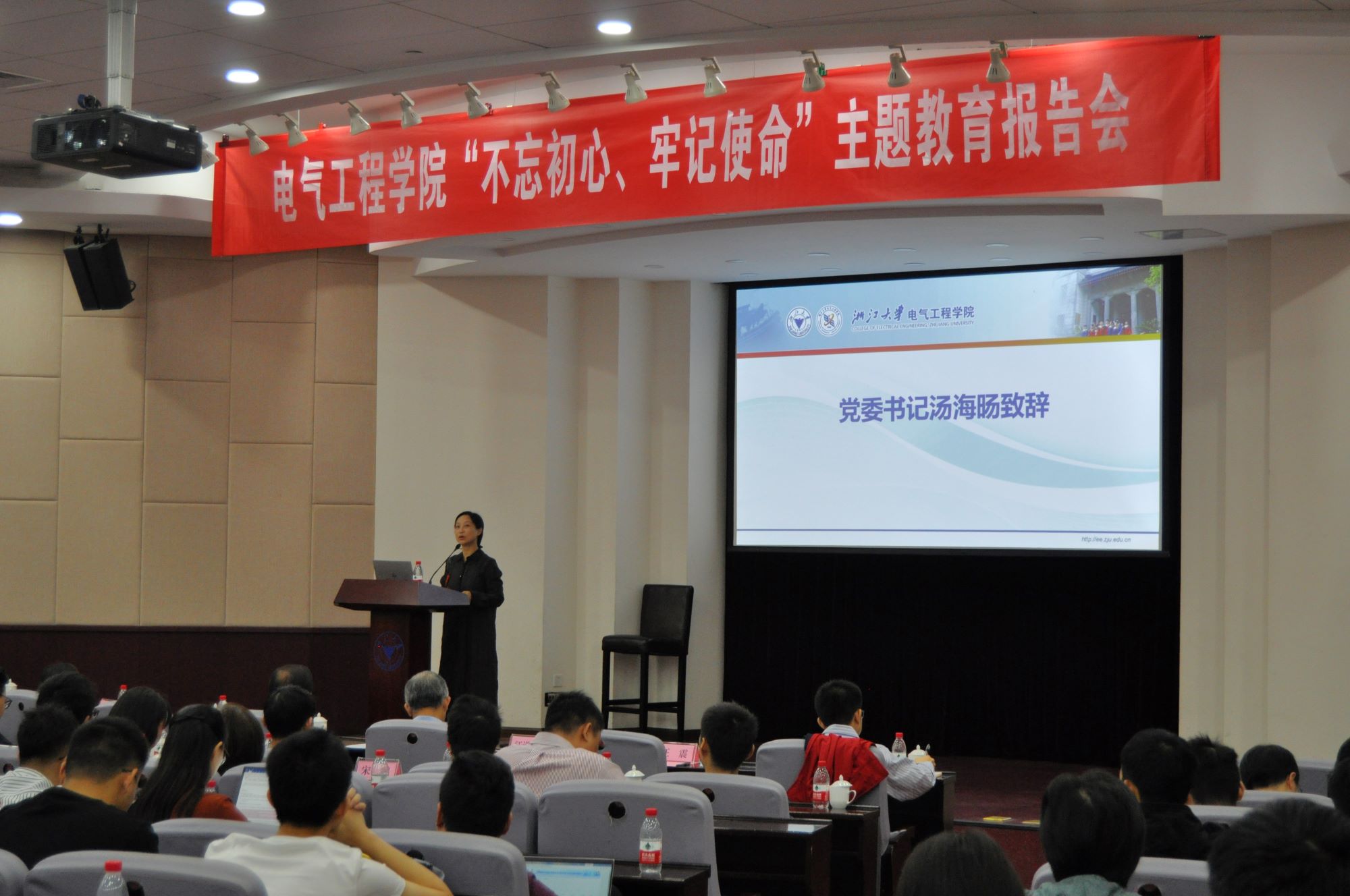 5db17c0c6f089.JPG 11.JPG