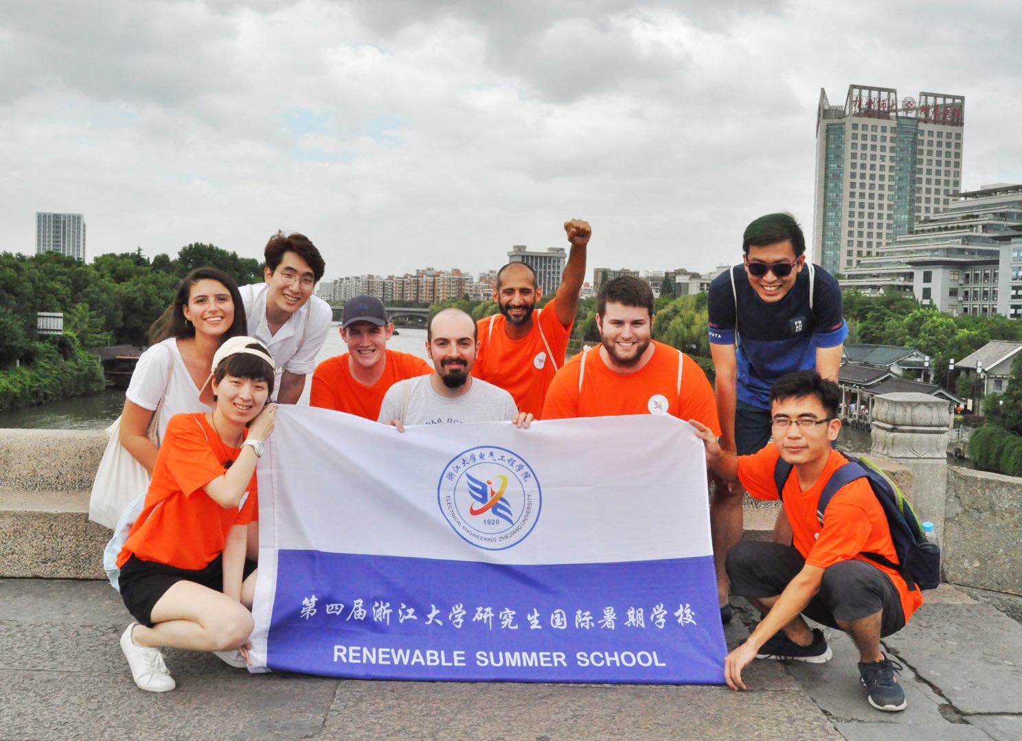 5b4862f27b95a.jpg 5b4862f27b95a.jpg