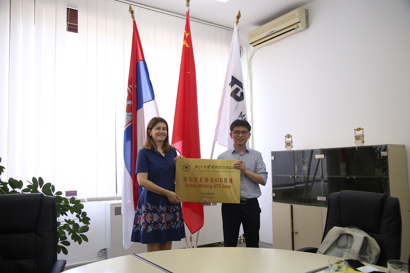 5b65676b25fef.jpg 1-4.jpg