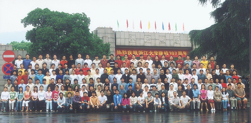 5cc335c798a5d.jpg 5个班大合影.jpg