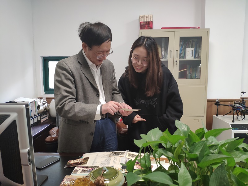 5de5c4bc4b996.jpg 2.jpg