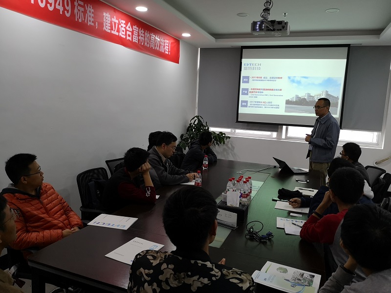 5bf243f7bbdc7.jpg 2.jpg