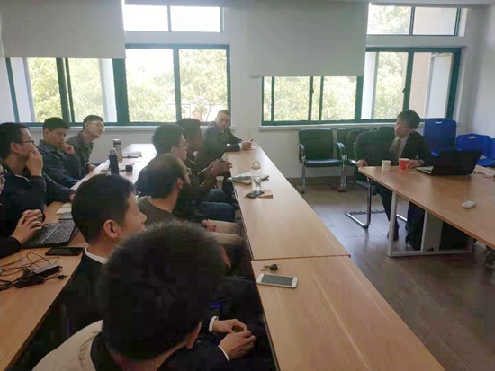 5da8822cc242d.jpg 02.jpg