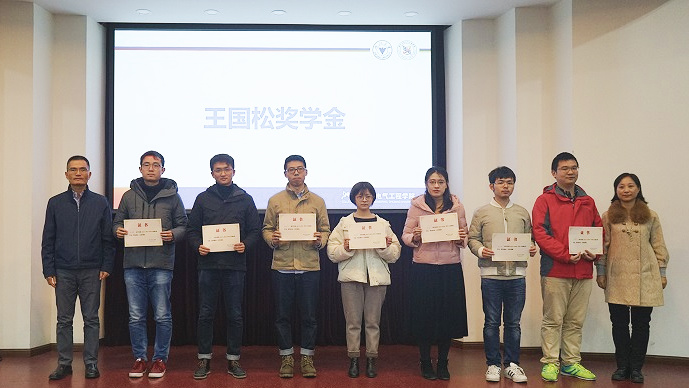 5c21dbb4b45c9.jpg DSC03212.jpg